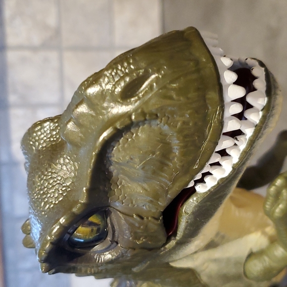 Zuru Dinosaur Chomping and Walking  Action Figure - Picture 5 of 11